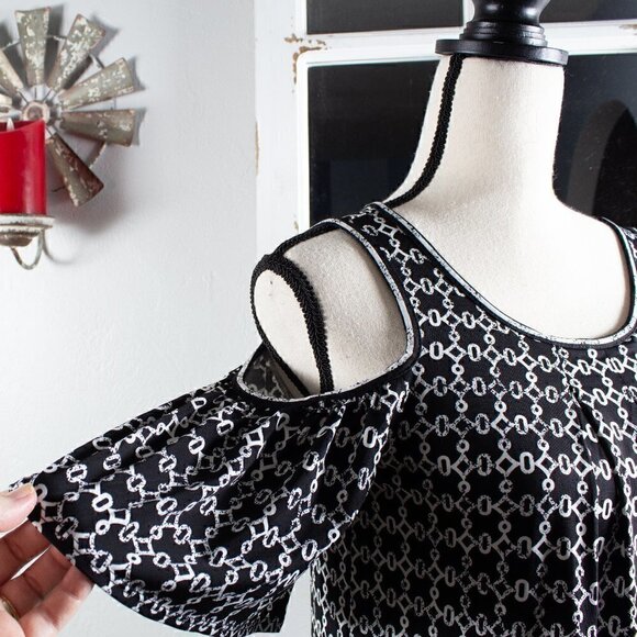 Max Studio Cold Shoulder Dress - Size XS - Effortless Style! - Picture 2 of 5